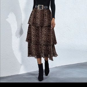 Cheetah print layer skirt without belt